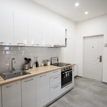 Modern Apartment In The Heart Of Bucharest 布加勒斯特 Exterior photo